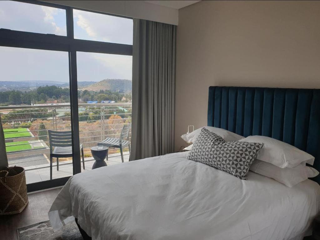 Menlyn Maine Apartments Pretoria Exterior photo