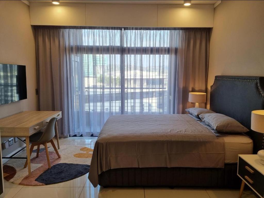 Menlyn Maine Apartments Pretoria Exterior photo