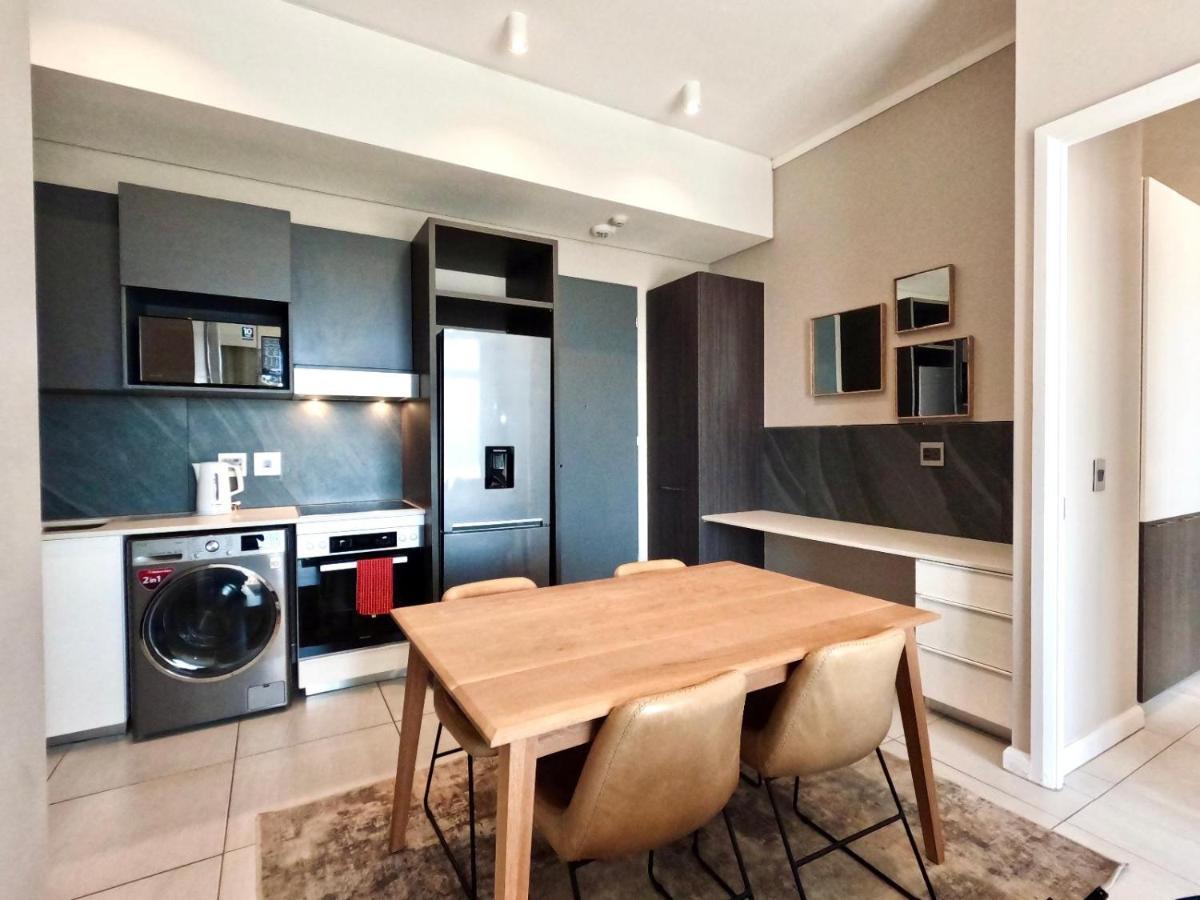 Menlyn Maine Apartments Pretoria Exterior photo